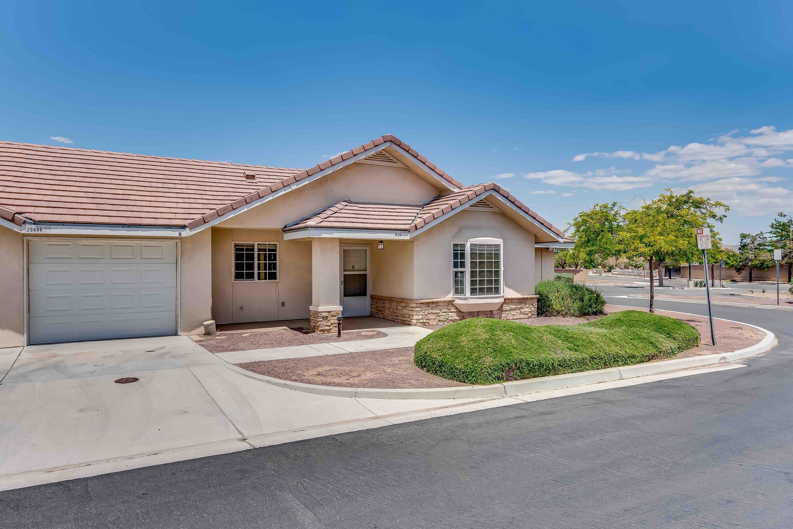 Cottage exterior Apple Valley scaled