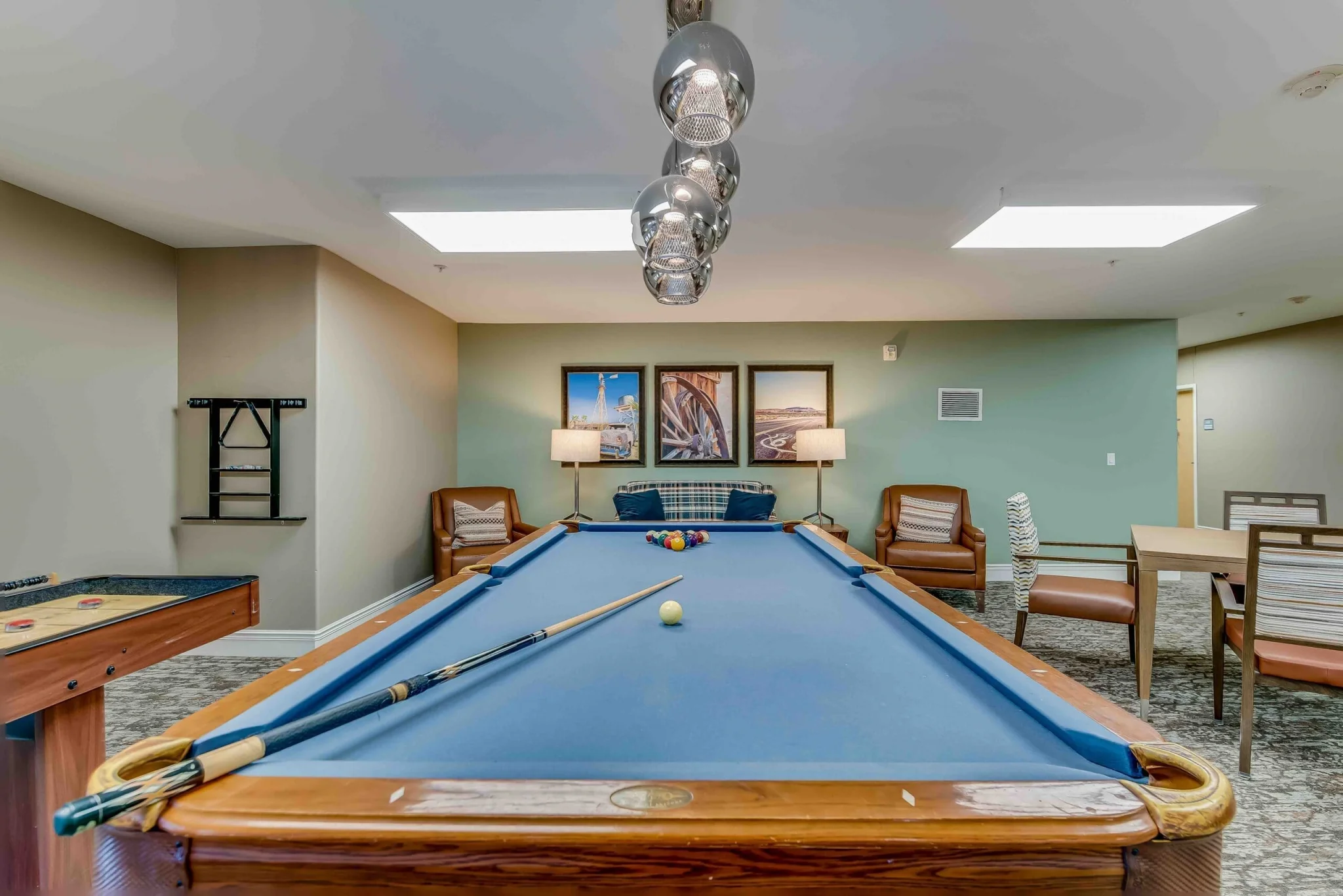 Game room Apple Valley